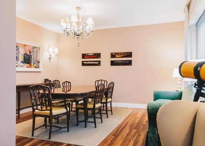 Neguri Geltokia By People