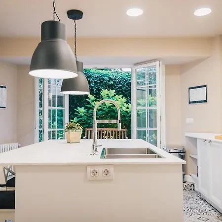 Neguri Geltokia By People *