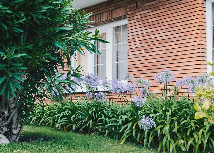 Neguri Geltokia By People