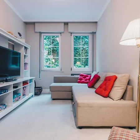 Neguri Geltokia By People アパート *